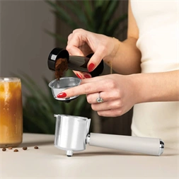 Berlinger Haus BH/9847 3in1 matt krém digitális espresso kávéfőző