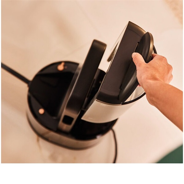 Braun IS9090 fekete gőzállomás