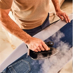 Braun IS9090 fekete gőzállomás