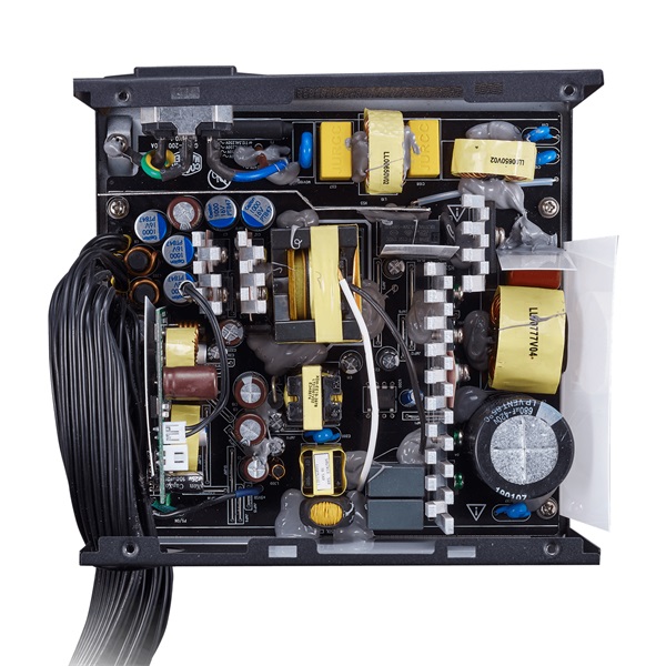 Cooler Master MPE-5501-ACABW-BEU táp