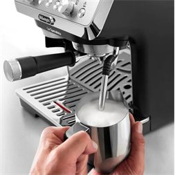 DeLonghi EC9155.MB fémes fekete matt espresso kávéfőző