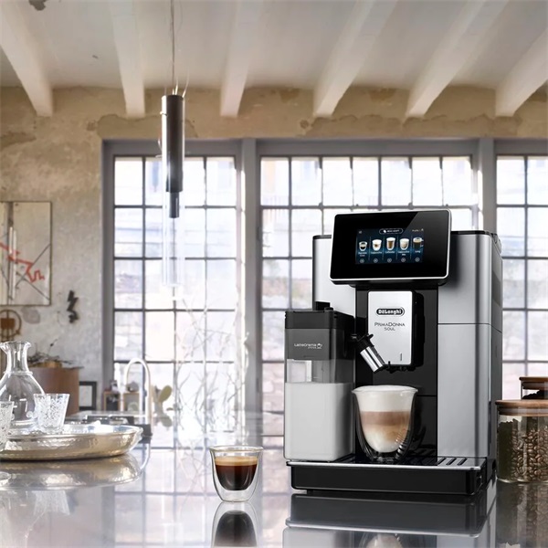 DeLonghi ECAM610.55.SB fekete-ezüst tejhabosítóval automata kávéfőző
