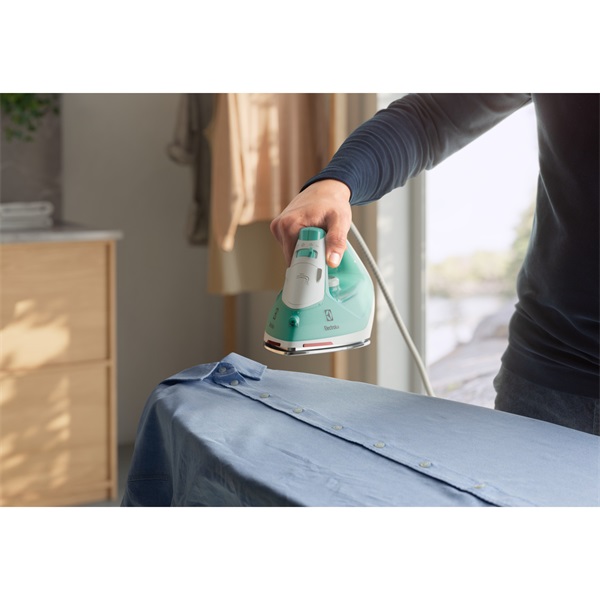 Electrolux E5SI2-2AM Care 500 zöld gőzölős vasaló (Újszerű)
