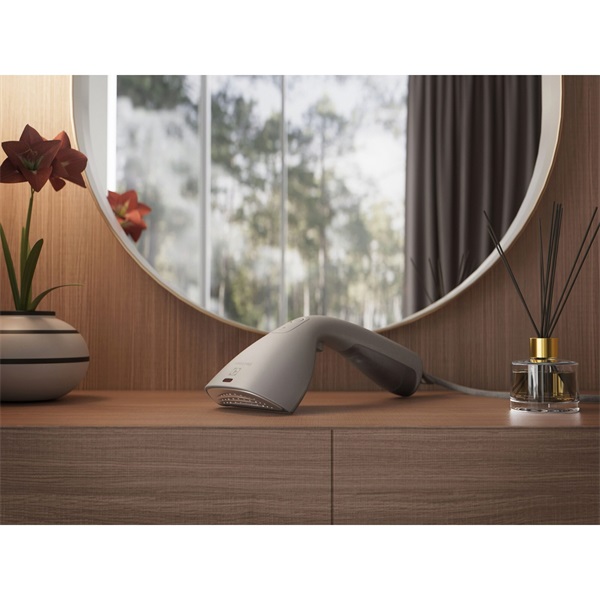 Electrolux E7HS2-6UG Refine 700 szürke kézi ruhagőzölő