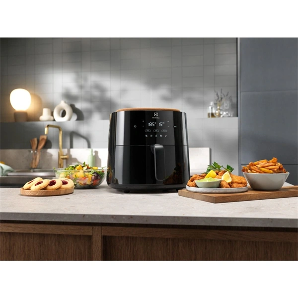 Electrolux EAF5B 700 fekete 5 L forrólevegős sütő (Újracsomagolt)