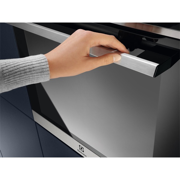 Electrolux EOC9P31WX SteamCrisp inox, beépíthető, sütőtér: 71L, grill, légkeverés, gőzsütő