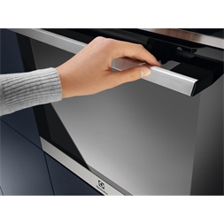 Electrolux EOC9P31WX SteamCrisp inox, beépíthető, sütőtér: 71L, grill, légkeverés, gőzsütő