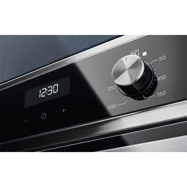 Electrolux EOD5C70BX SteamBake fekete, beépíthető, sütőtér: 65L, grill, légkeverés, katalitikus, sütő