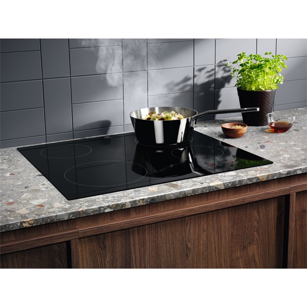 Electrolux LIB60420CK fekete, beépíthető, indukciós, főzőzóna: 4, beépíthető méret: 56cm, főzőlap