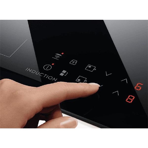 Electrolux LIR60433B fekete, beépíthető, indukciós, főzőzóna: 4, beépíthető méret: 56cm, főzőlap
