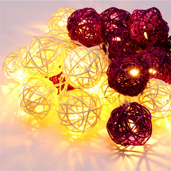Iris Gömb alakú fonott/rattan/4m/meleg fehér + lila/20db LED-es/3xAA elemes fényfüzér, fénydekoráció
