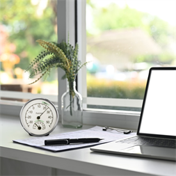 Hama 00222235 CHIOS ezüst analóg hőmérséklet és páratartalom mérő