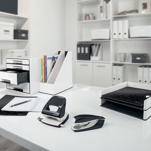 Leitz Wow kettős színhatású fekete iratpapucs