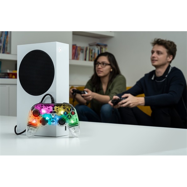 Nacon 2808488 Pro Compact Xbox Series/Xbox One vezetékes RGB átlátszó kontroller