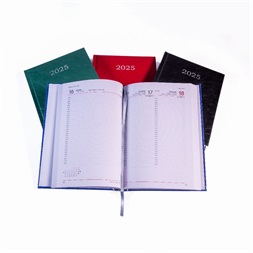 Office Depot A5 2025 napi beosztású fekete határidőnapló