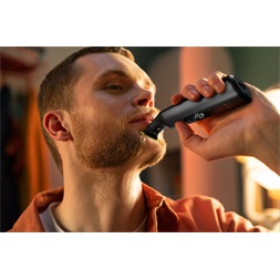 Philips OneBlade Pro QP6551/17 hibrid borotva