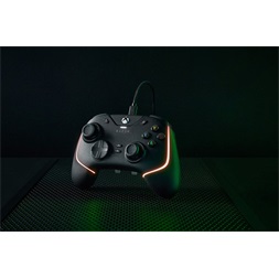 Razer RZ06-04010100-R3M1 Wolverine V2 Chroma Xbox Series X|S/Xbox One/PC vezetékes fekete kontroller