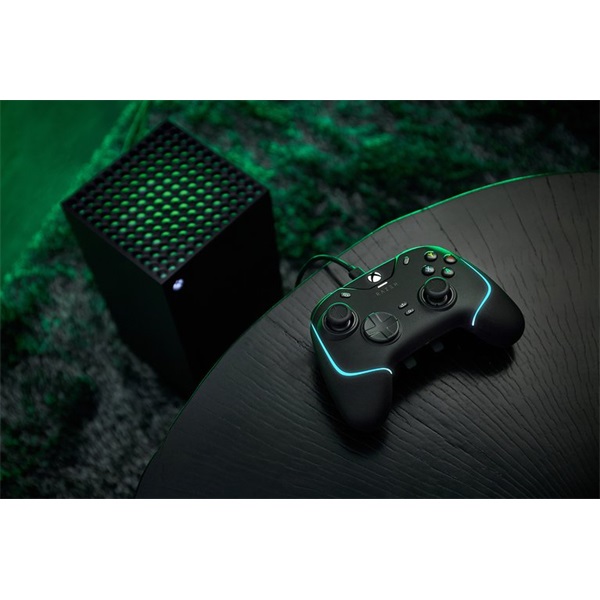 Razer RZ06-04010100-R3M1 Wolverine V2 Chroma Xbox Series X|S/Xbox One/PC vezetékes fekete kontroller