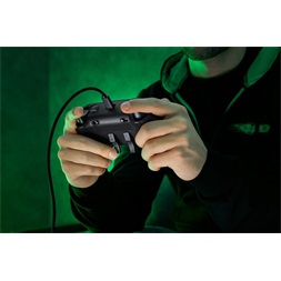 Razer RZ06-04010100-R3M1 Wolverine V2 Chroma Xbox Series X|S/Xbox One/PC vezetékes fekete kontroller