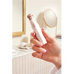 Remington WSF2000 BareMe 2az1-ben női arcszőrtelenítő és szemöldökformázó