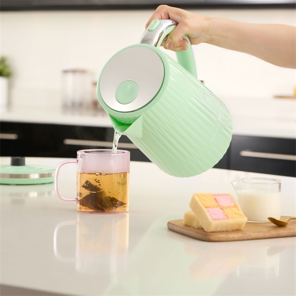 Russell Hobbs 27364-70/RH Eden 1,7L-es pisztácia vízforraló