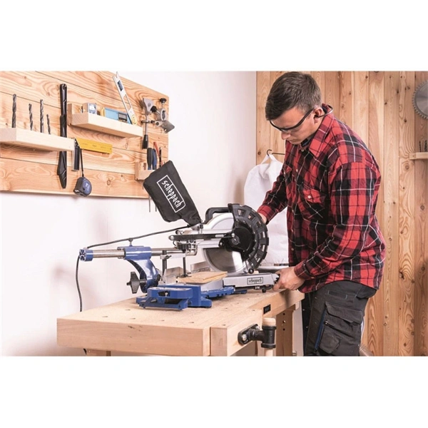 Scheppach HM 254 - gérvágó fűrész húzófunkcióval és lézerrel