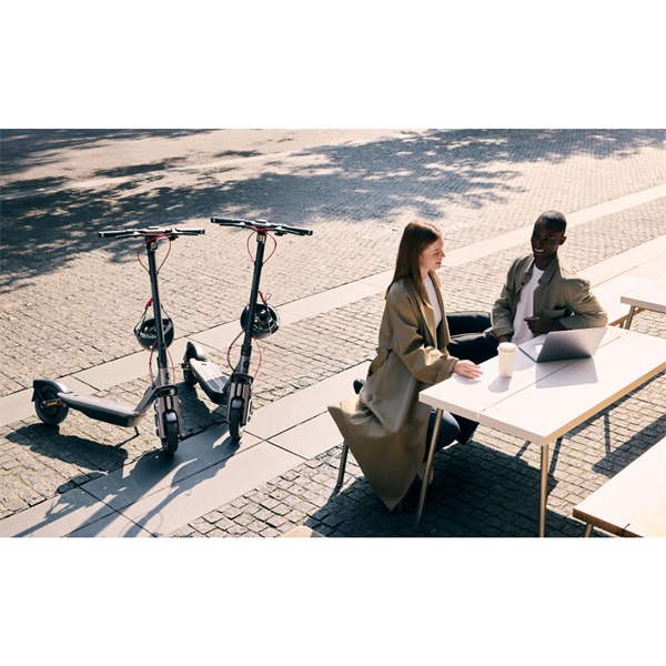 Segway Ninebot KickScooter F3 E elektromos roller