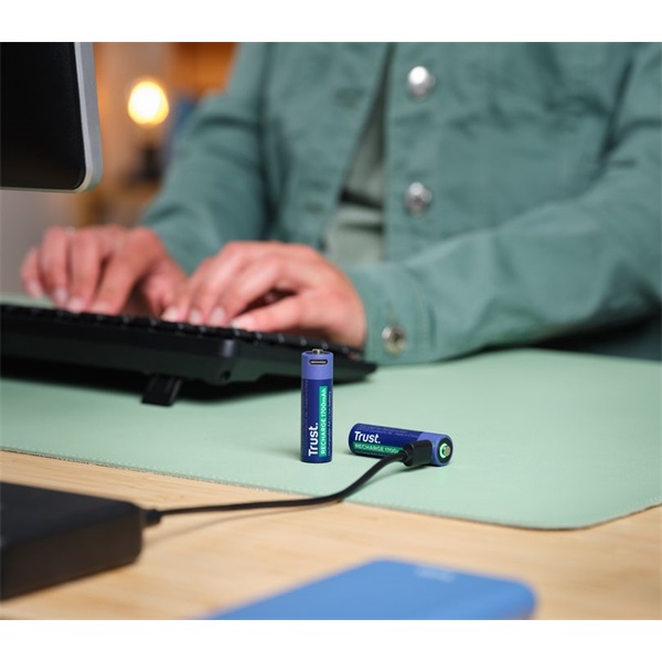 Trust újratölthető AA elem USB-C csatlakozással 2db