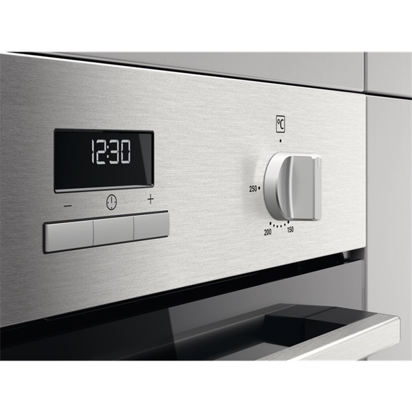 Zanussi ZOHEC2X2 inox, beépíthető, sütőtér: 65L, grill, légkeverés, sütő